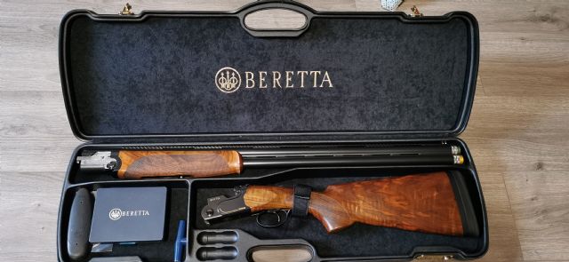 Beretta 692 Sporting Black Edition.
In zeer goede staat.
Meer foto's op aanvraag.